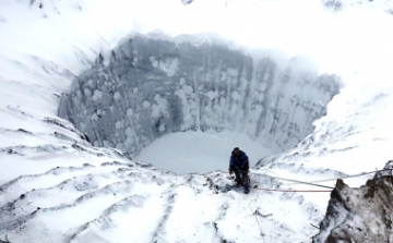 Újabb rejtélyes krátereket fedeztek fel a kutatók Szibériában