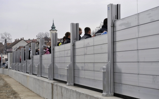 Jó példa a szentendrei mobilgát – kezdődik Visegrádon is az építése