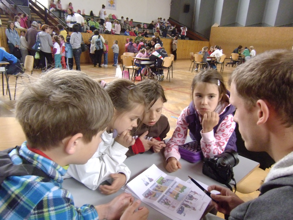 Kisoroszi iskolás siker KRESZ-ben – térségi rendőrök segítettek
