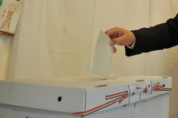 Választás: szabálysértő kampányolás - elmarasztalt ellenzéki összefogás Pomázon