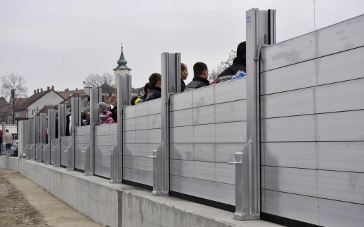 Több mint egymilliárdból készül a visegrádi mobilgát