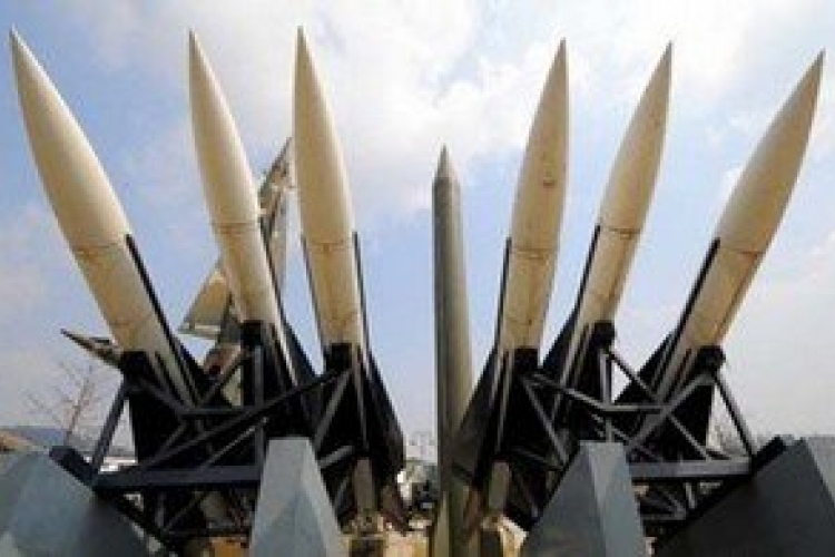 Ukrán válság - Spiegel: Oroszország ellen irányítaná a NATO rakétaelhárító rendszerét a szövetség több tagja