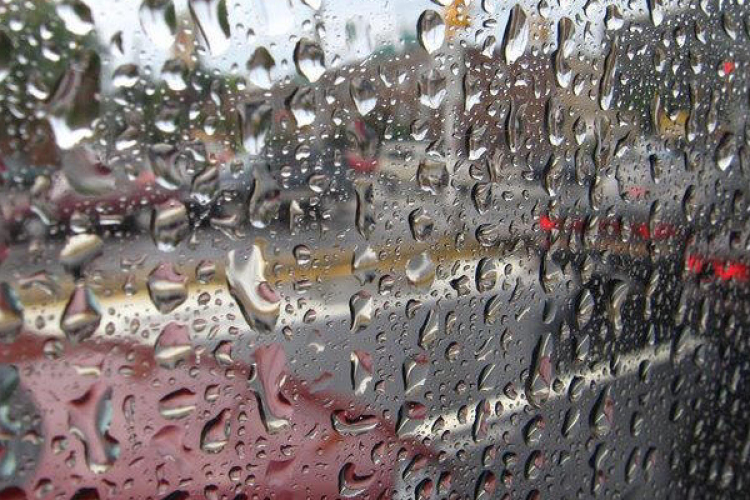 Másodfokú figyelmeztetés – tényleg jön a felhőszakadás