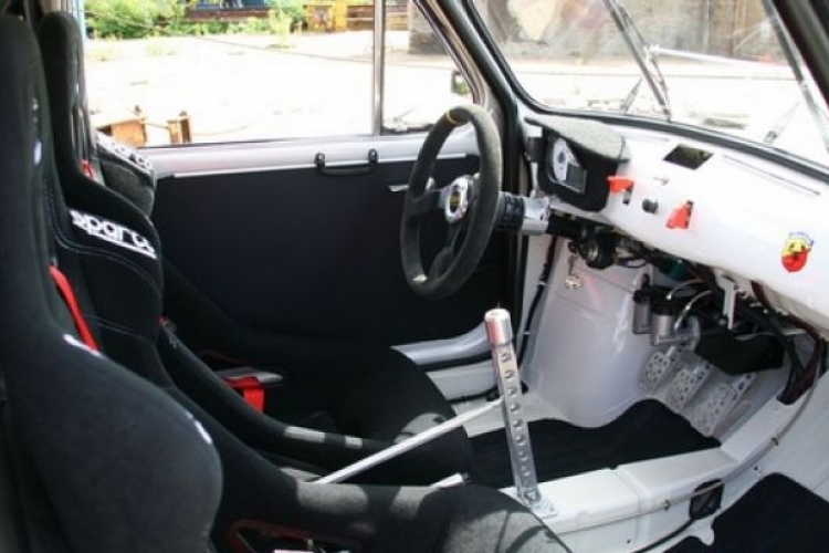 Őrület és szerelem – a 165 lóerős Fiat 600 Abarth