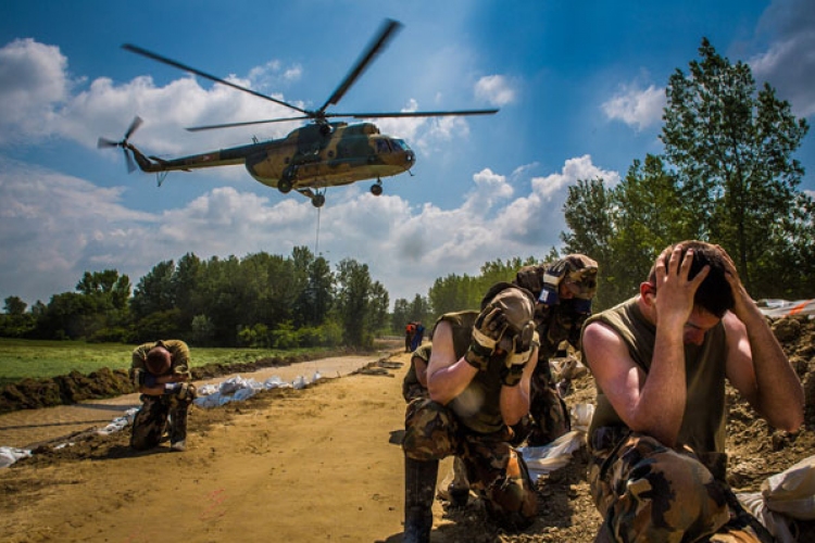Katonák a gátakon – fotópályázati nyertesek - FOTÓK