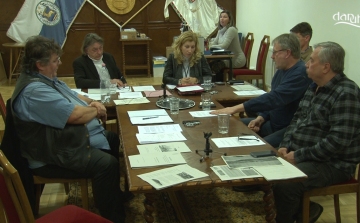 Feloszlatta magát Kisoroszi Önkormányzatának Képviselő-testülete