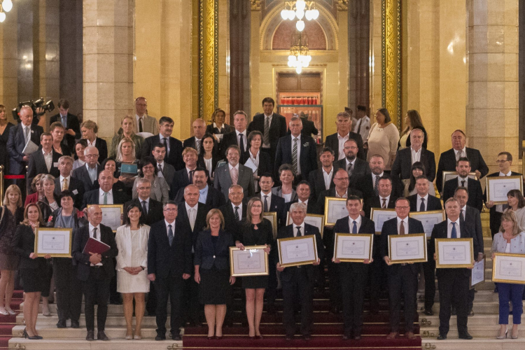 Ismét lehet pályázni a NOE Családbarát önkormányzat díjára 