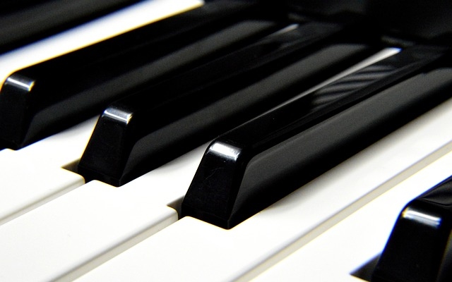 Zongoratanárt keresnek Szentendrén