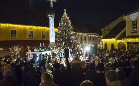 Adventi gyertyagyújtás