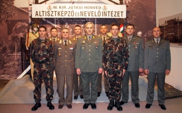 Szerb delegációt fogadott az Altiszti Akadémia