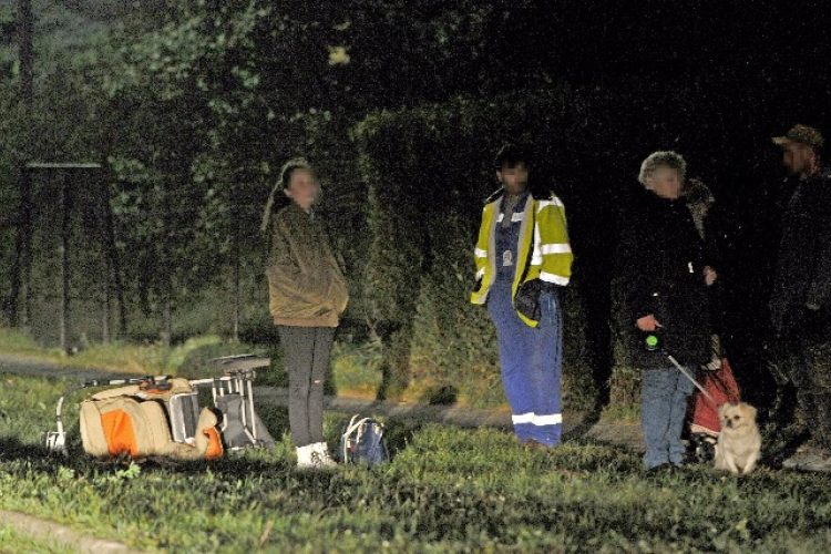 Előzetesben a babakocsit toló nőnek ütköző sofőr