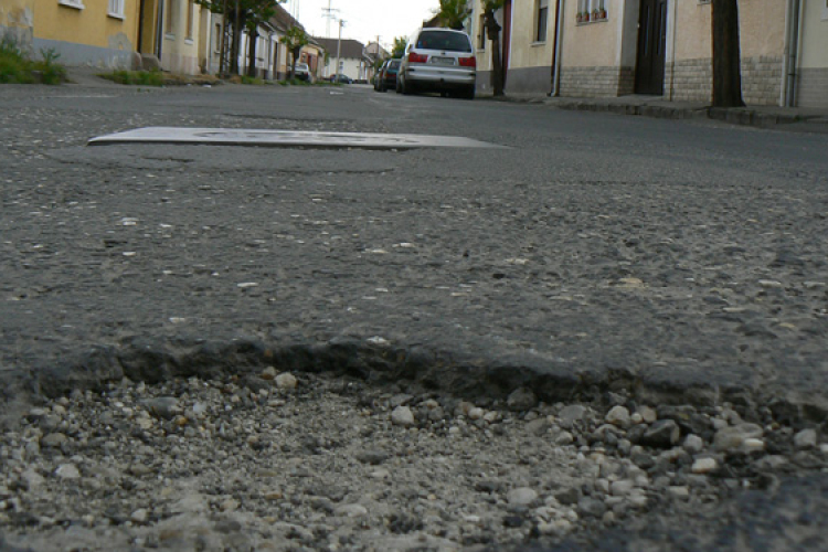 Jó idő, jó látási viszonyok, rossz kátyúk