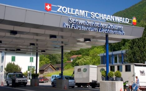 Hosszabb ellenőrzésekre kell számítani a schengeni külső határokon