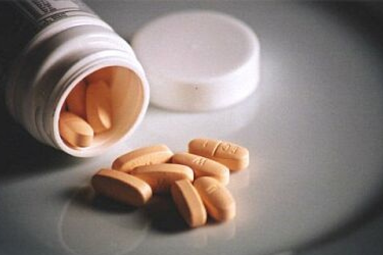 Gyógyszerhatóanyagot tartalmazó étrend-kiegészítőkre figyelmeztet az ÁNTSZ