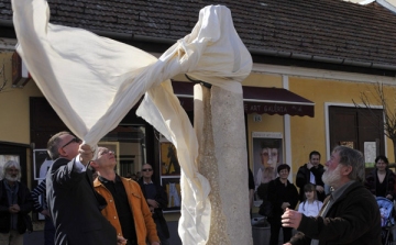 Új szobor díszíti Szentendrét – FOTÓK