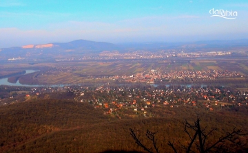 Teljesítménytúrákat szerveztek a Pilis- és a Visegrádi-hegységben
