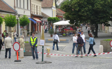 A Dumtsa Korzó is segít az árvízi védekezésben