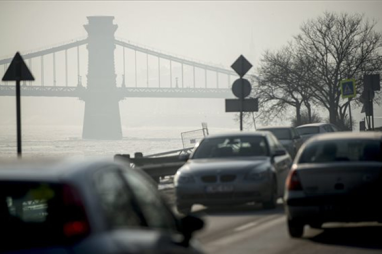 Vasárnap is marad a szmogriadó a fővárosban