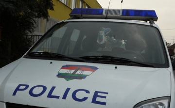 Hamis csekkel íratták át az autókat – vádemelést javasol a szentendrei rendőrség