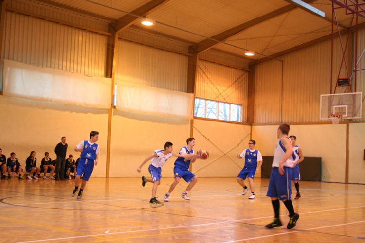 Pályán a szentendrei serdülők: ezúttal két meccs, két vereség