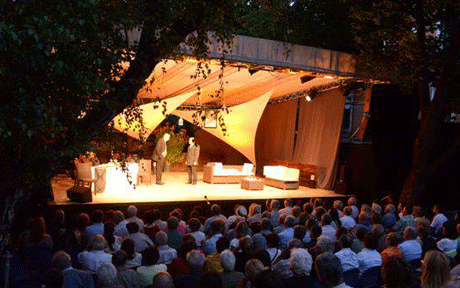 Mintegy 400 esemény a szabadtéri színházak nyári műsorán – Szentendrén is