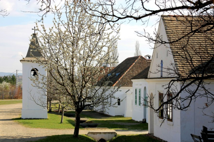 Skanzen: nekünk természetes, de mi is a története?