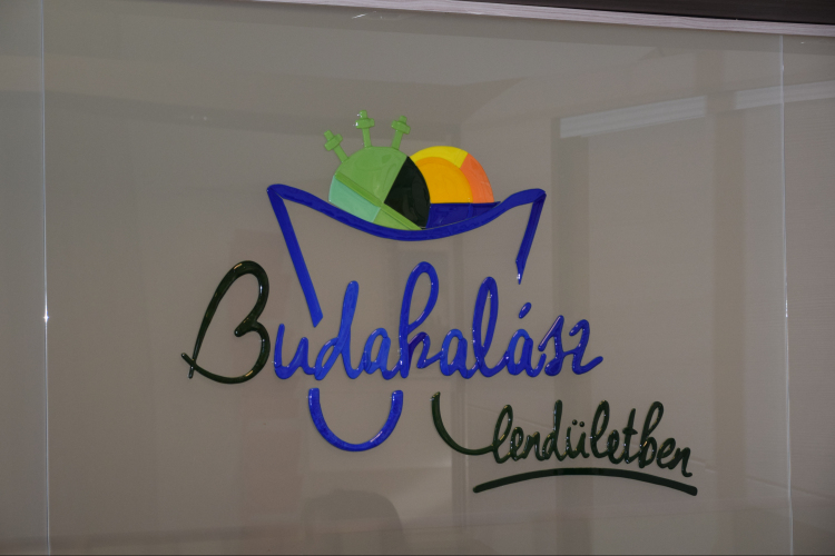 Gördülékeny ügyintézés Budakalászon