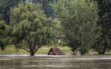 Csütörtökön szabaddá válhat a Kisorosziba vezető út