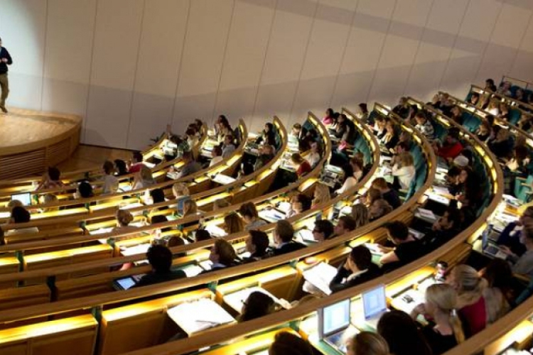 Pótfelvételin 7-9 ezren kerülhetnek még be a felsőoktatásba