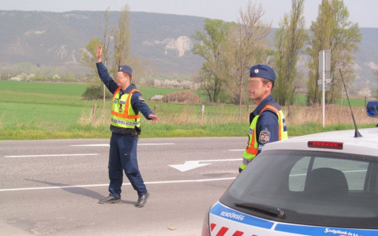 Két kerékkel is óvatosan – motoros, kerékpáros rendőrségi akció