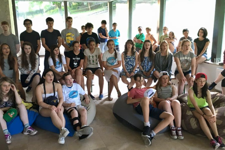 Offline Center a fiataloknak