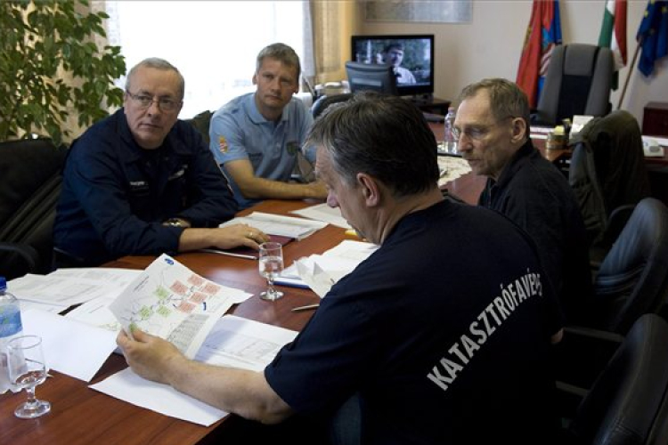 Miniszterelnök: a legrosszabbra is fel kell készülni az árvízben