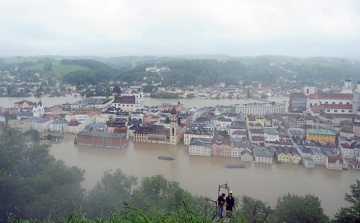 Árvíz - Ötszáz éves csúcson a Duna vízállása Passaunál
