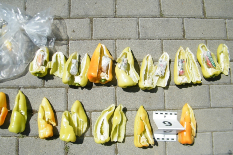 Paprikába rejtett kábítószert találtak két drogdílernél Kisvárdán